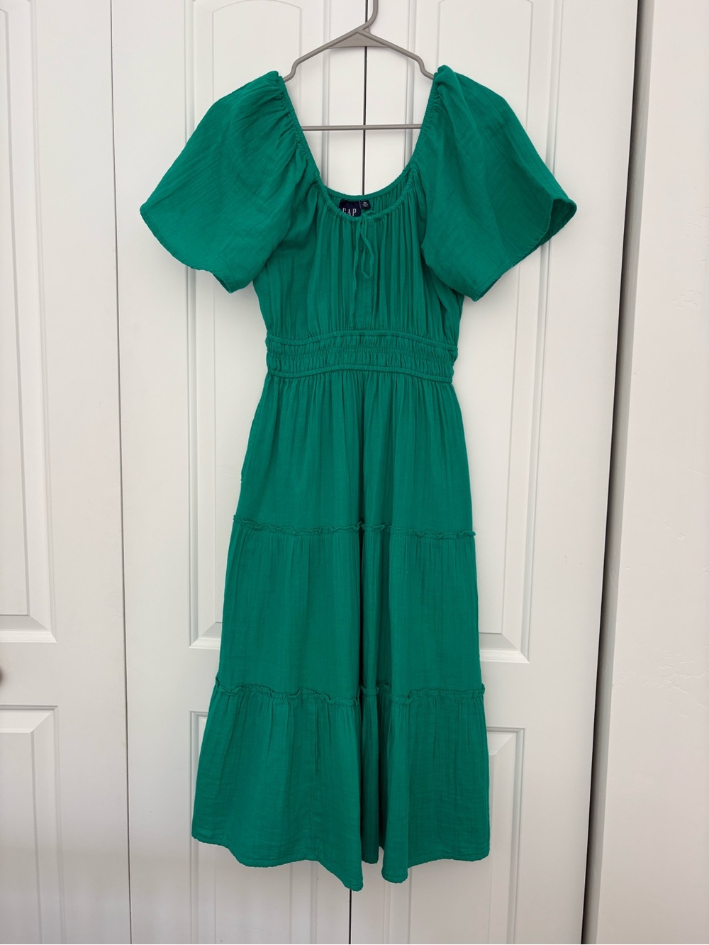 GAP Emerald Green Puff-Sleeve Tiered Midi Dress